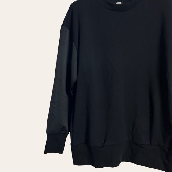 Eleventy Women's Black Crewneck Oversized Satin Pullover Sweatshirt Size S - Picture 4 of 7